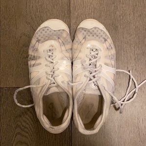 Nfinity cheer shoes